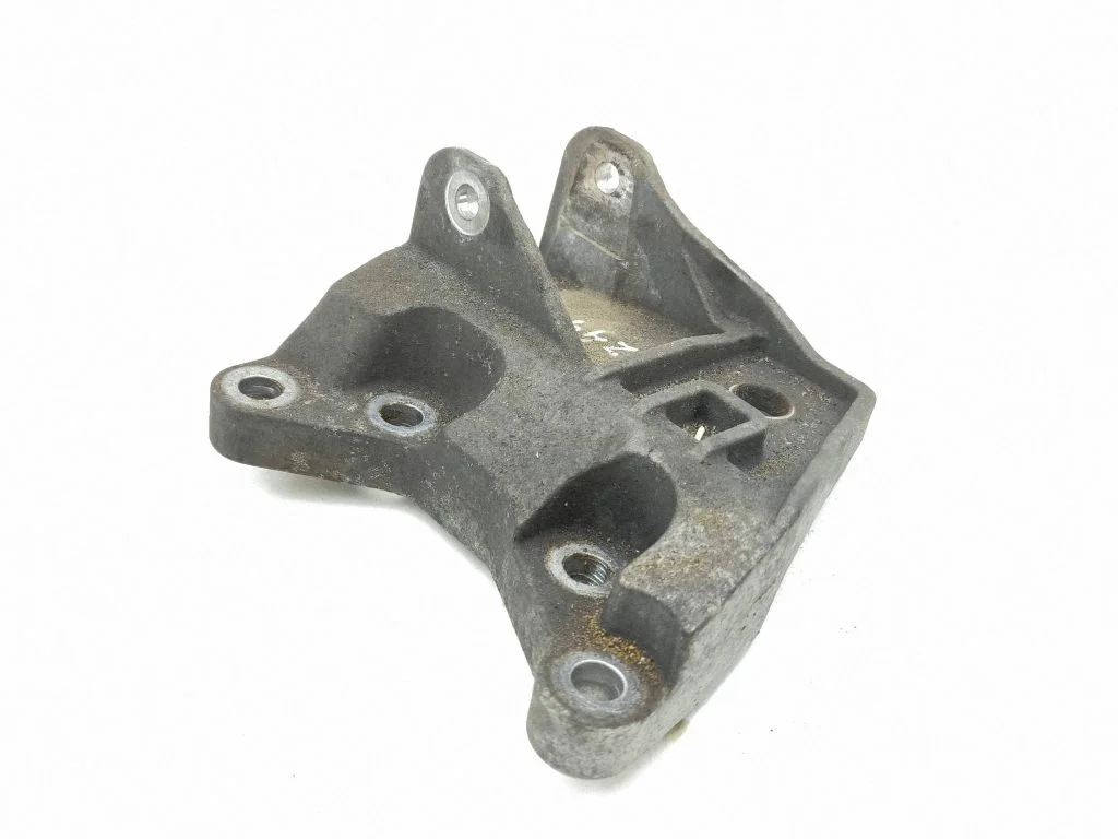 Engine mounting bracket GJ326P096AE