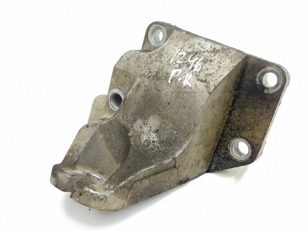 Mootori kinnituskronstein – Nissan 350Z (2002-2009)