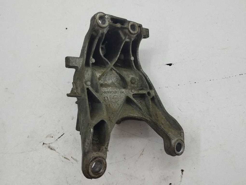 Engine mounting bracket 80A199308A