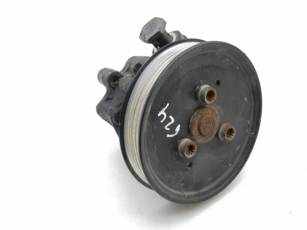 Roolivõimendi pump 7L8422154