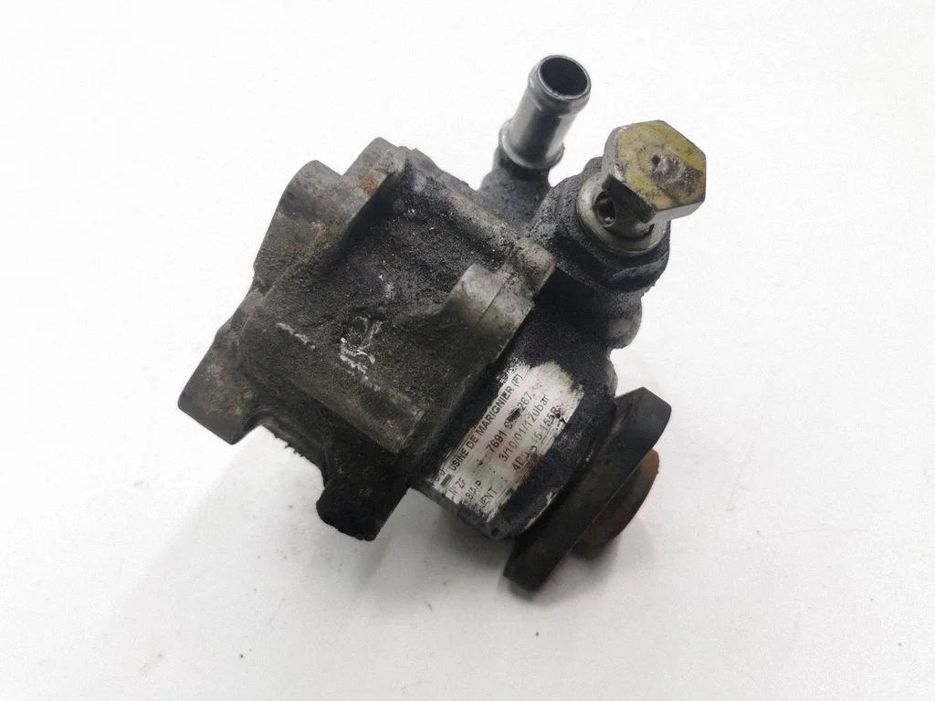 Roolivõimendi pump 4B0145155R