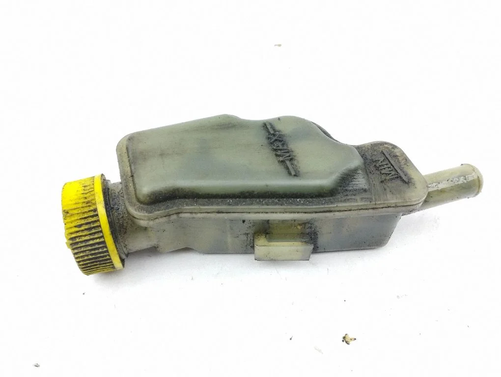 Power steering fluid tank/reservoir
