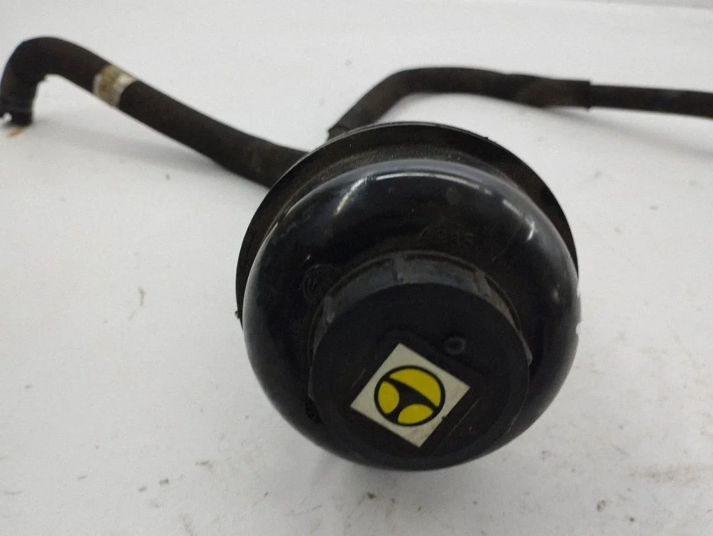 Power steering fluid tank/reservoir