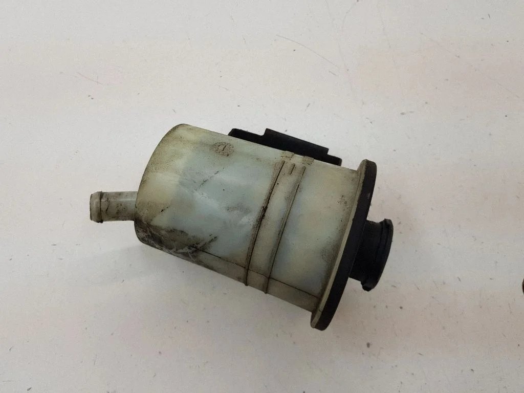 Roolivõimendi vedelikupaak QFX500060