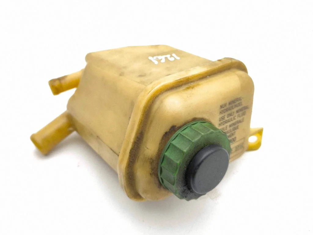 Power steering fluid tank/reservoir