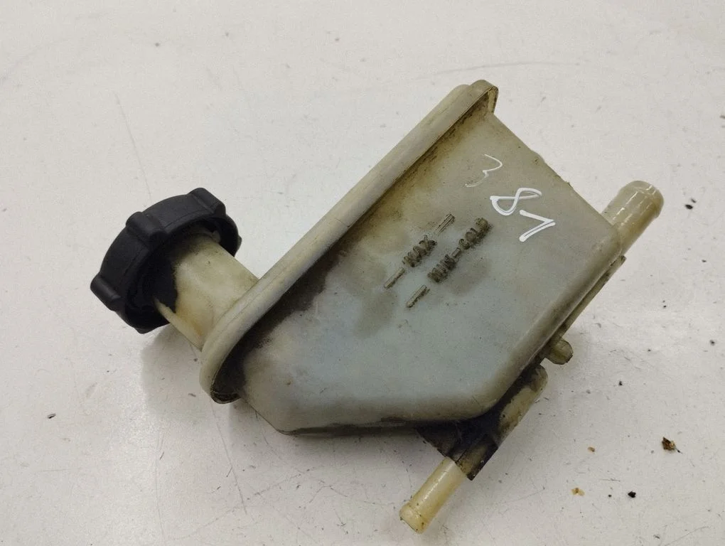 Power steering fluid tank/reservoir 7T163R700AC