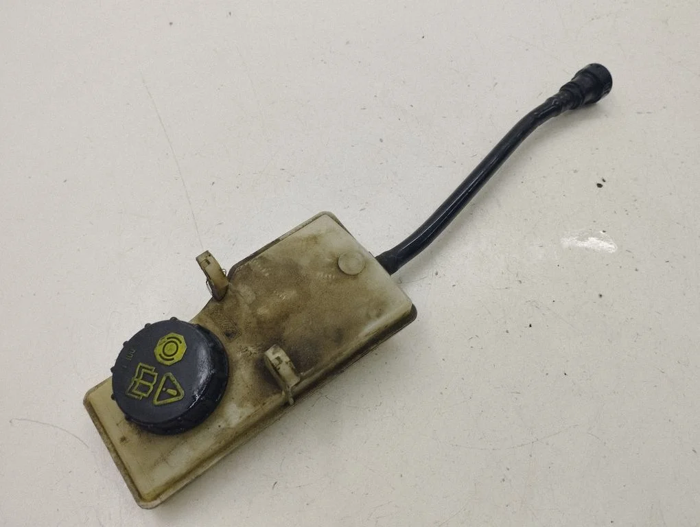 Roolivõimendi vedelikupaak – Ford Focus C-MAX (2003-2010)