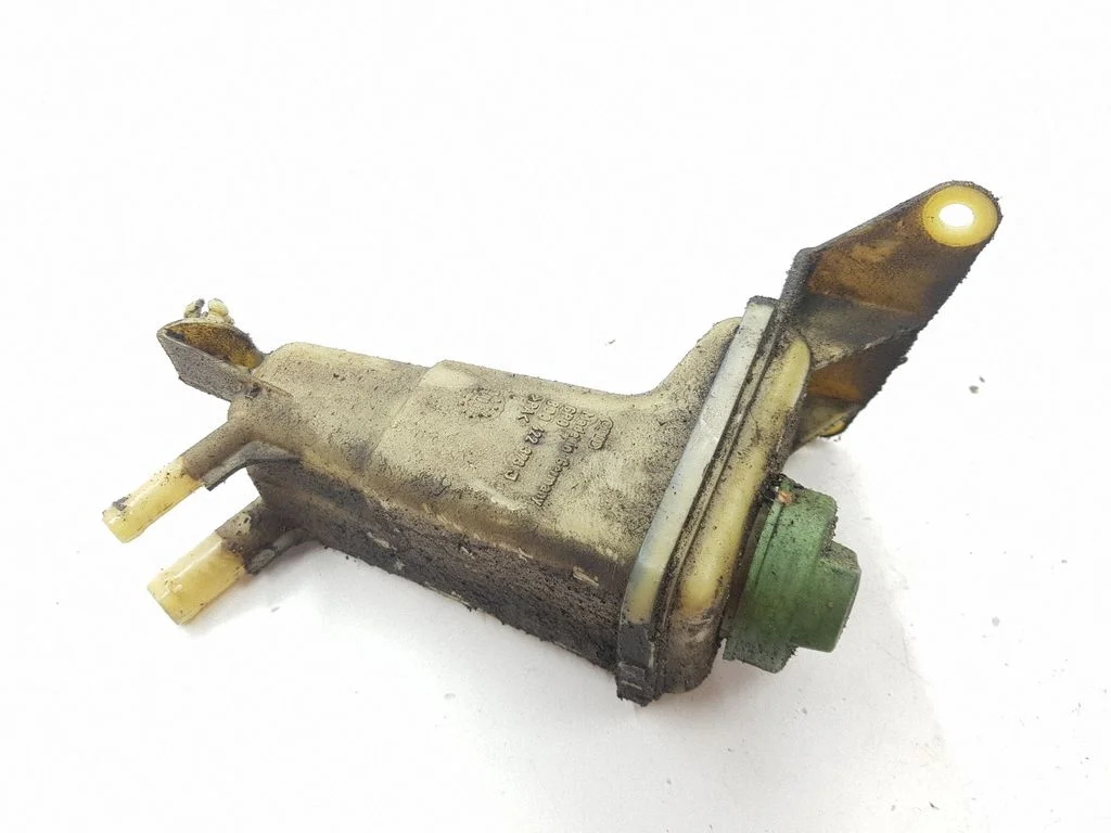 Stūres pastiprinātāja šķidruma tvertne 8D0422373J