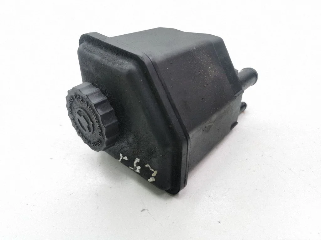 Power steering fluid tank/reservoir 04782345AC
