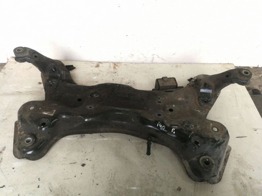 Front subframe 624013Z100