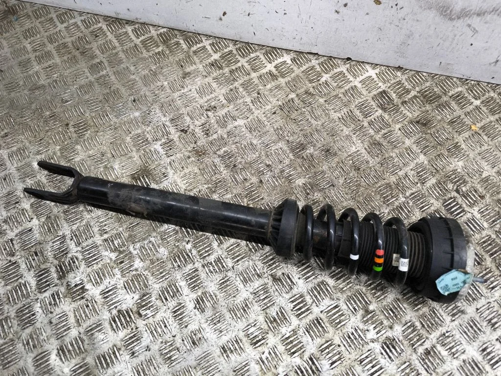 Front shock absorber/damper HK8318B037BF