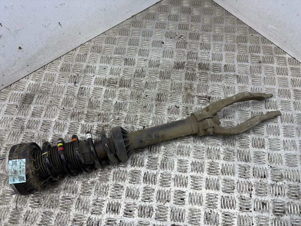 Front shock absorber/damper HK8318B037ME