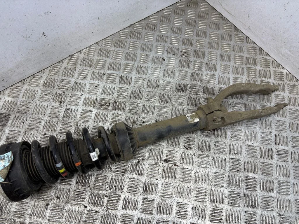 Front shock absorber/damper HK8318B036ME