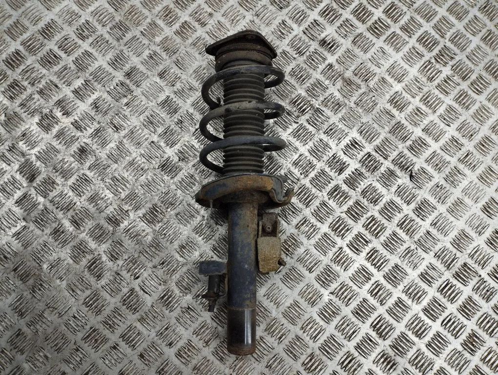 Front shock absorber/damper AV6118K001ABE