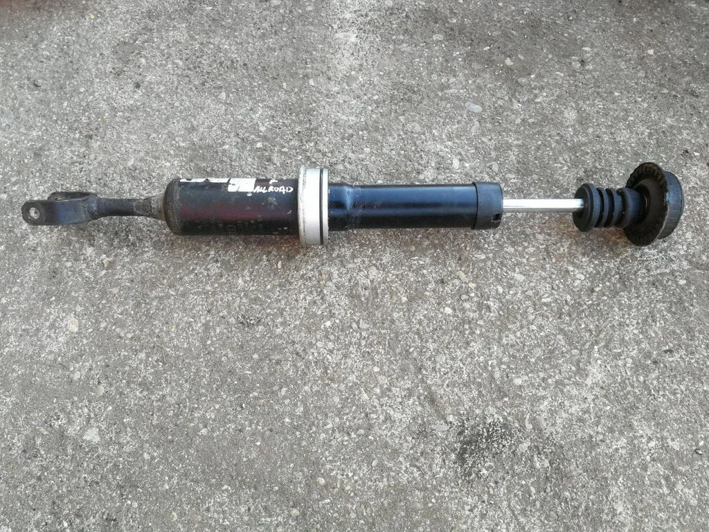 Front shock absorber/damper