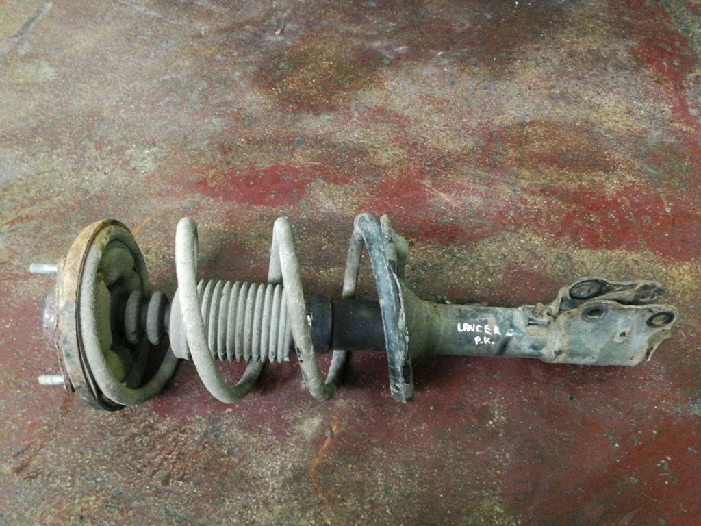 Front shock absorber/damper 4060A373