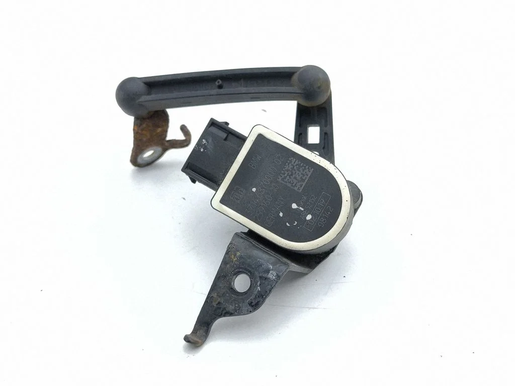 Headlight/headlamp level sensor 6870000