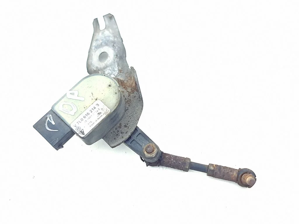Headlight/headlamp level sensor 7L0616214