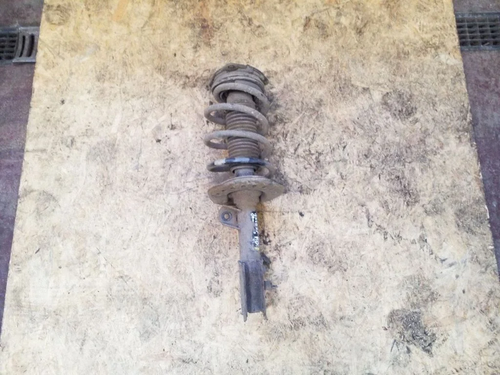 Front shock absorber/damper – right