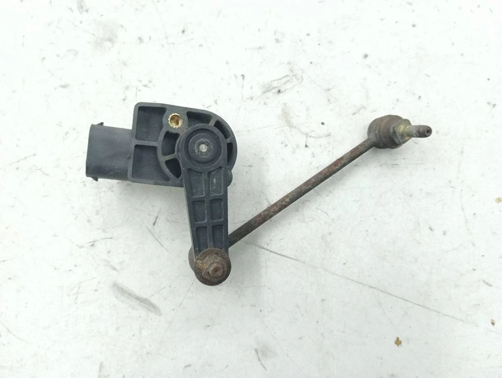Headlight/headlamp level sensor 60667364
