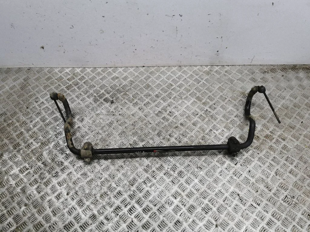 Eesmine stabilisaator (kaldevarras) A2043232065