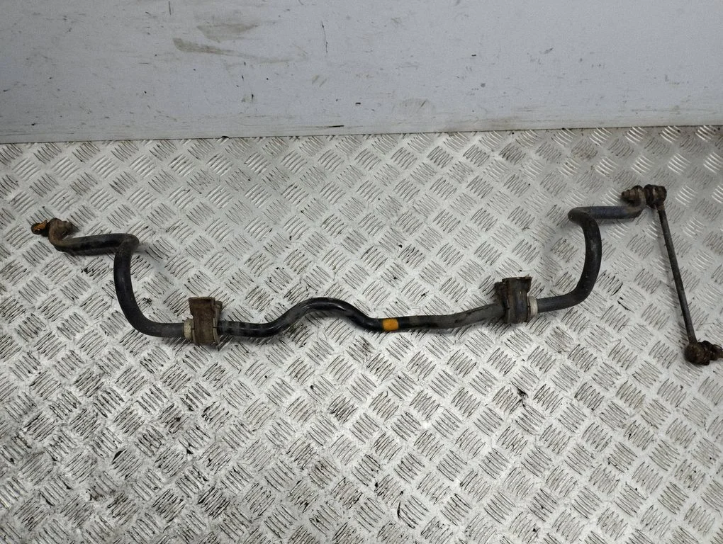 Front anti-roll bar/sway bar – Nissan Juke I F15 (2010-2018)