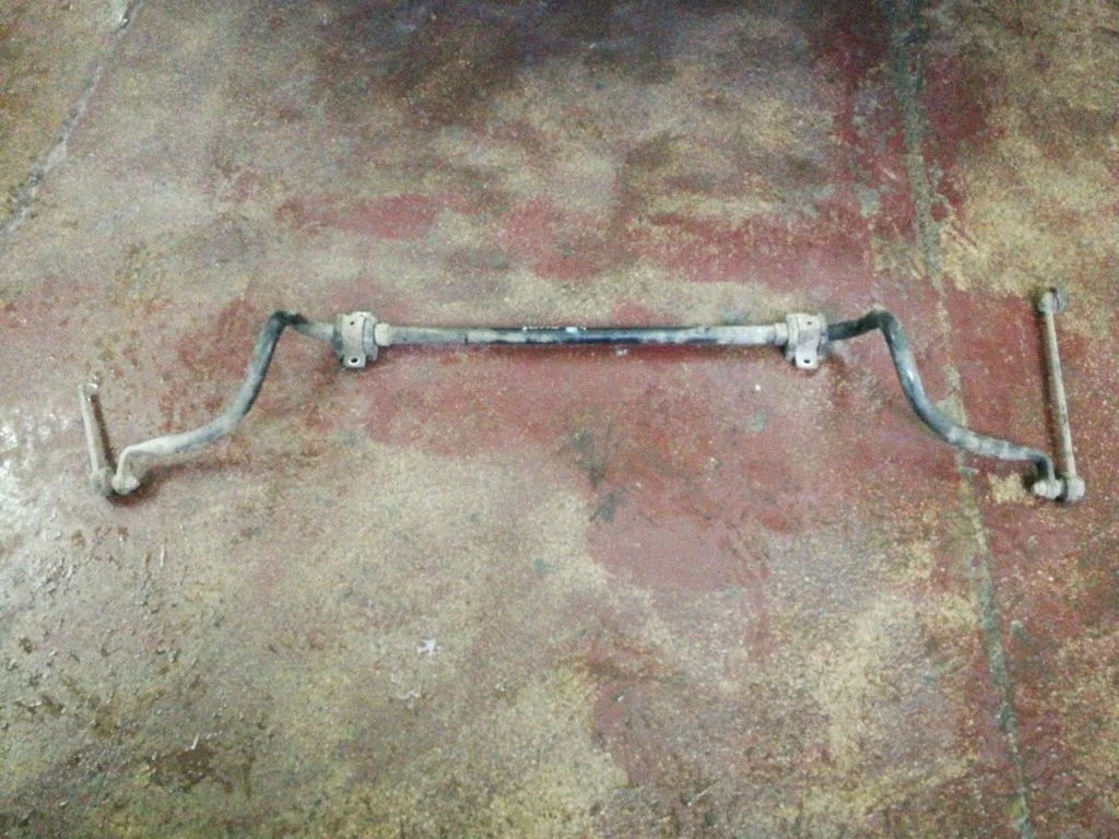 Front anti-roll bar/sway bar