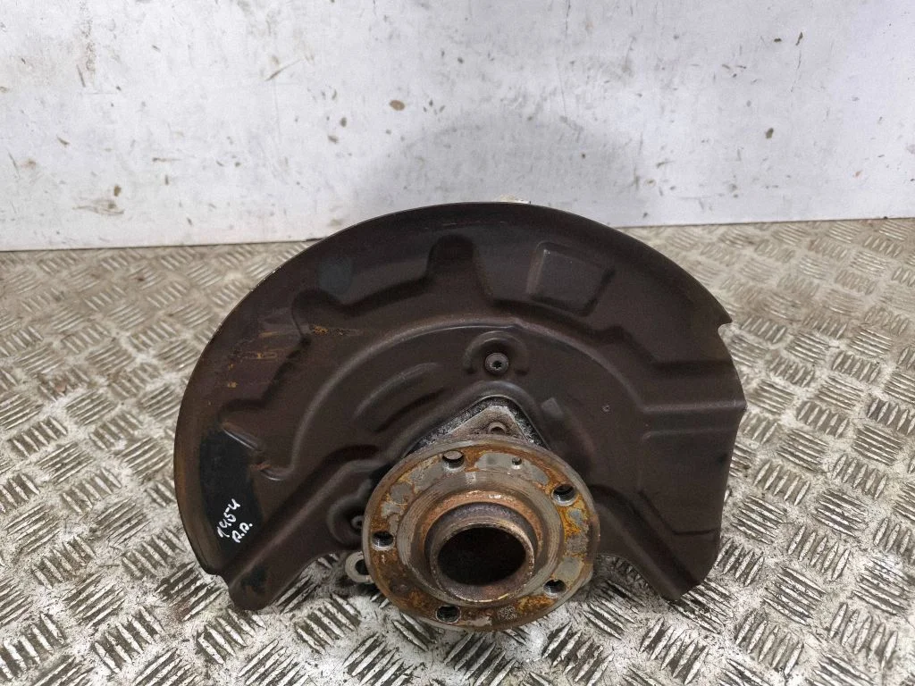 Front wheel hub 1EA407258H