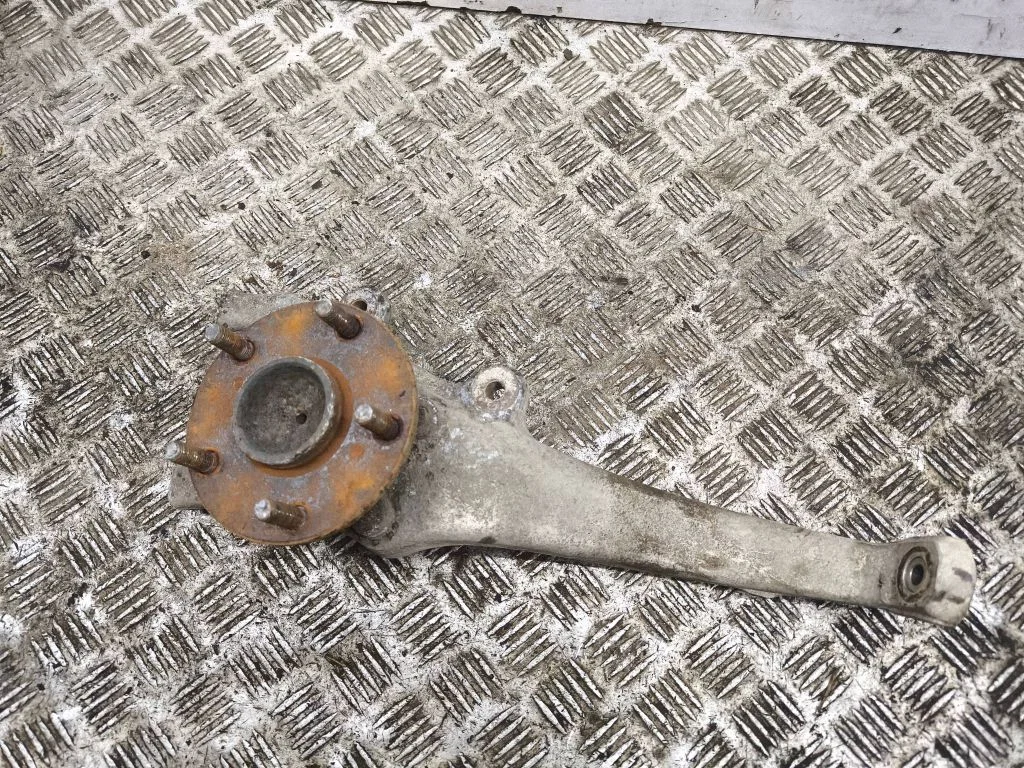 Front wheel hub N62R