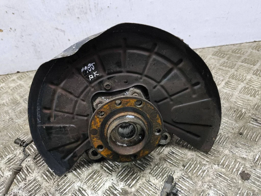 Front wheel hub 2928190