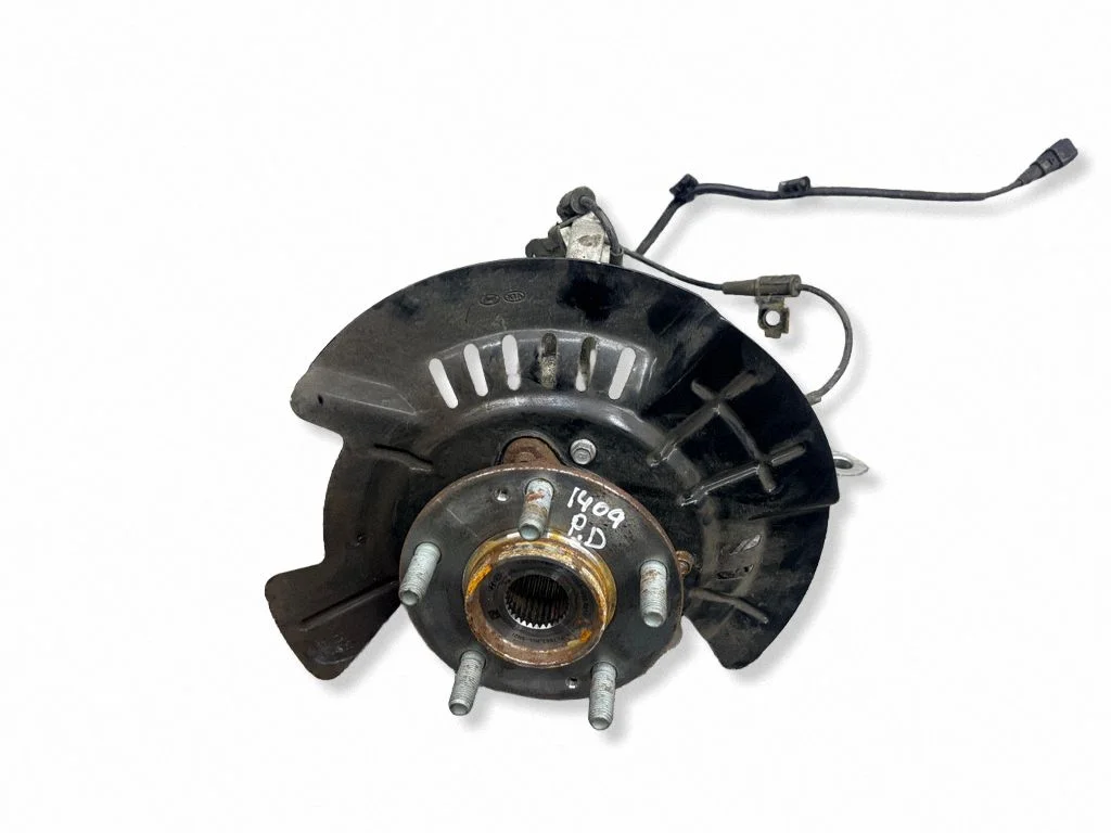 Front wheel hub – right