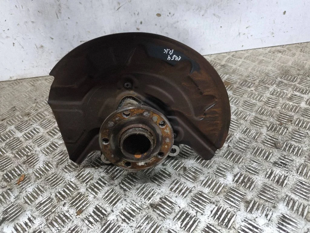 Front wheel hub 1EA407257H