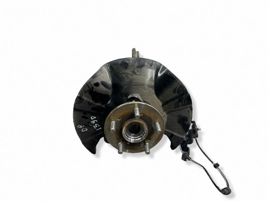 Front wheel hub – right