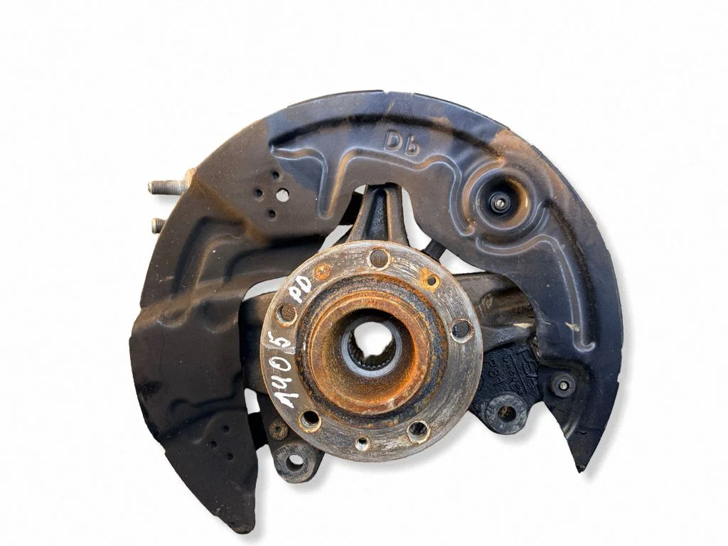 Front wheel hub – right