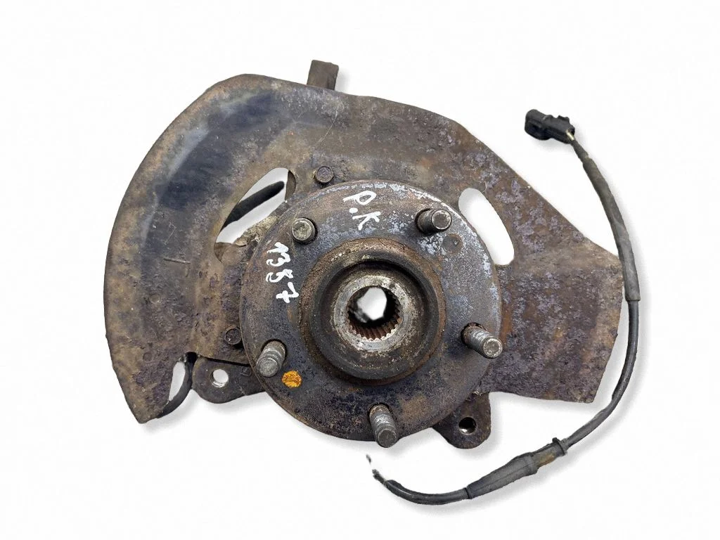 Front wheel hub – left