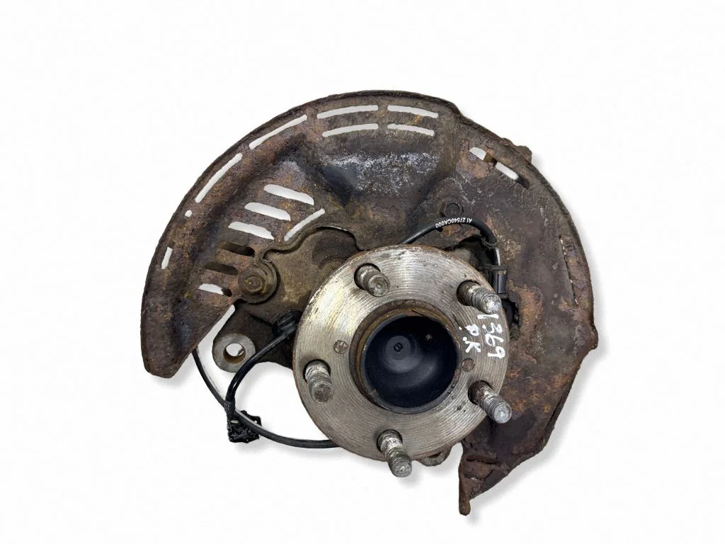 Front wheel hub – left
