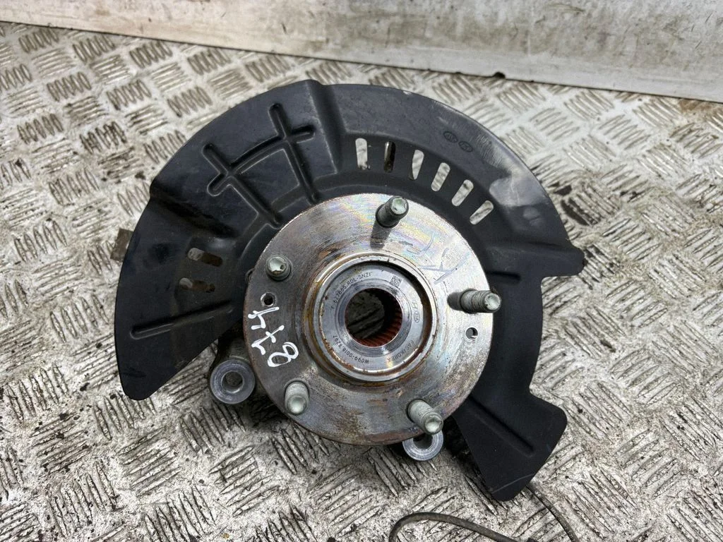 Front wheel hub 51705K4100