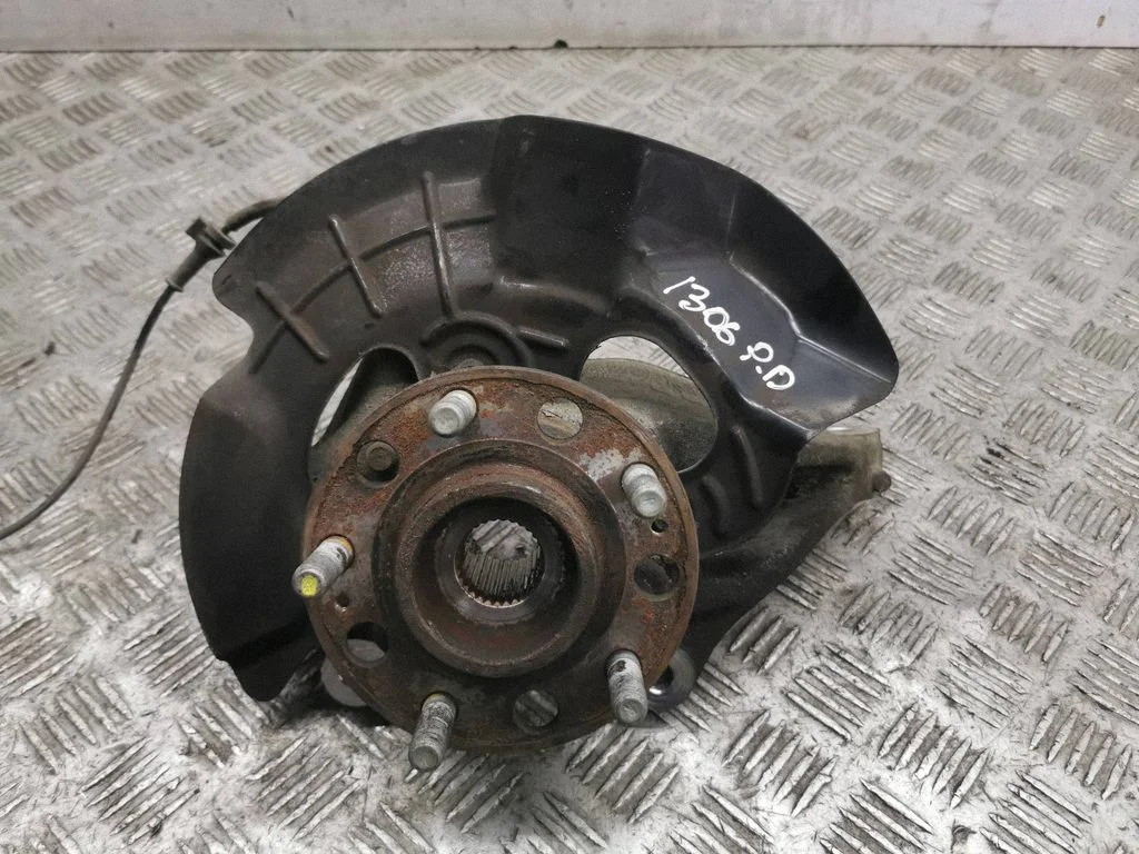 Front wheel hub 51706N7100