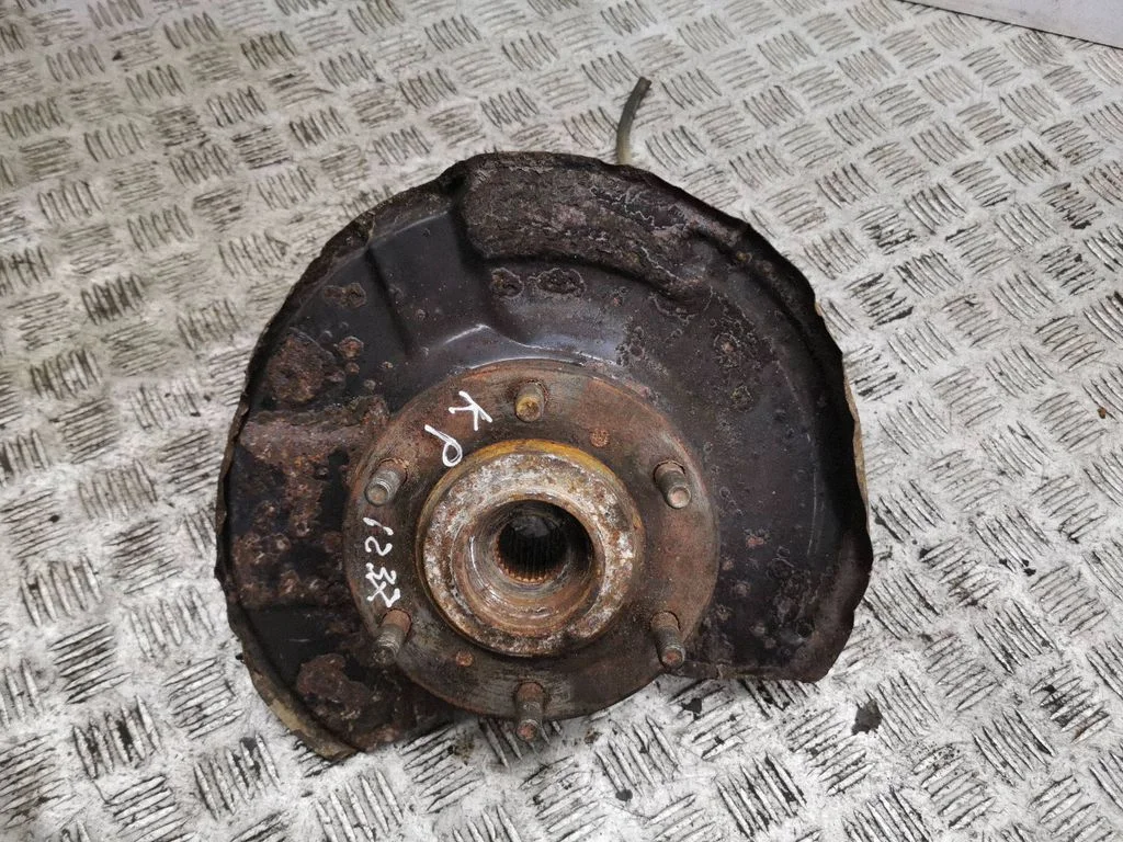 Front wheel hub – Mitsubishi Pajero Sport I (1996-2008)