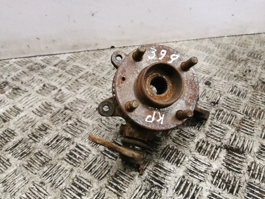Front wheel hub – left