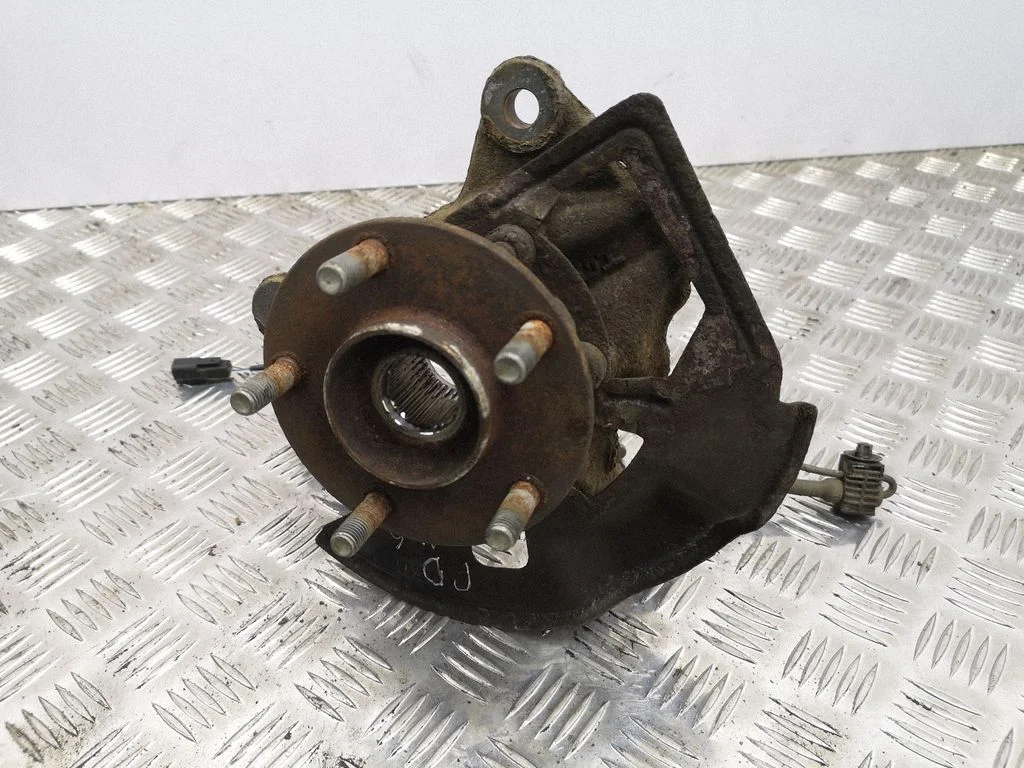 Front wheel hub – right