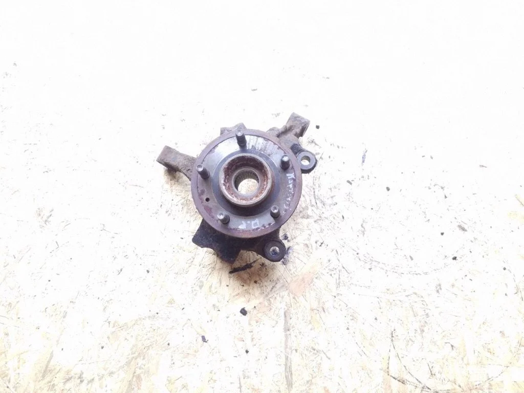 Front wheel hub – right