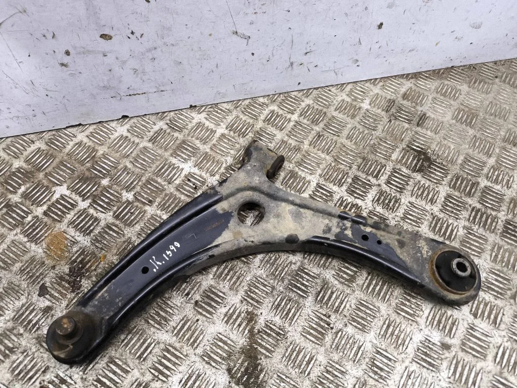Front lower control arm/wishbone 240387001