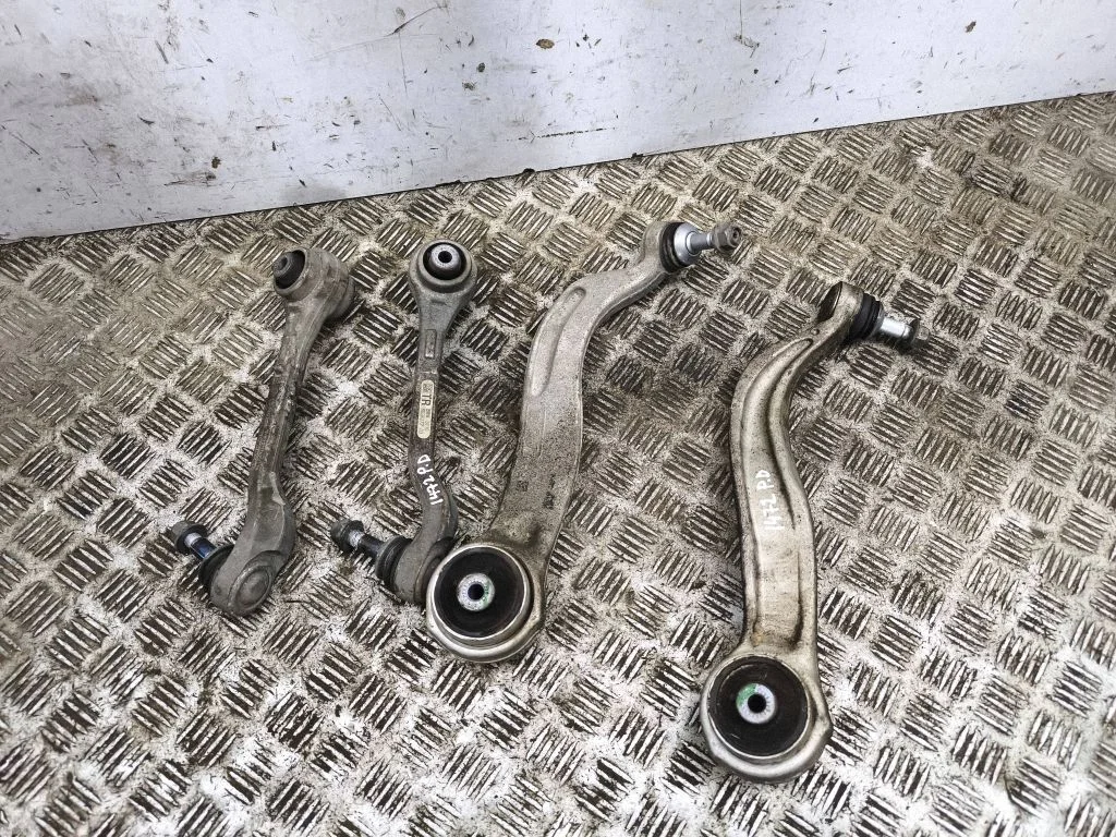 Front lower control arm/wishbone 6898072