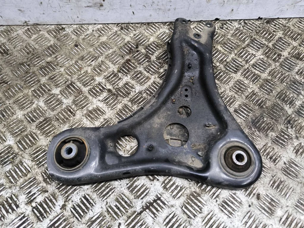 Front lower control arm/wishbone 1EA407152A