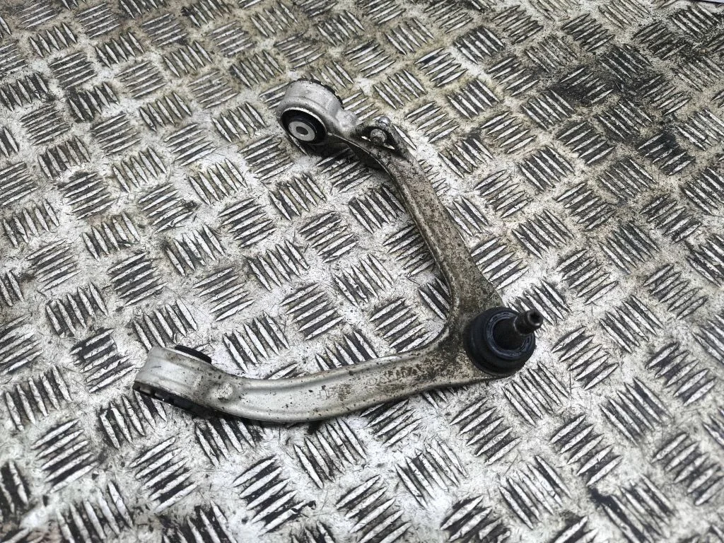 Front lower control arm/wishbone K212702