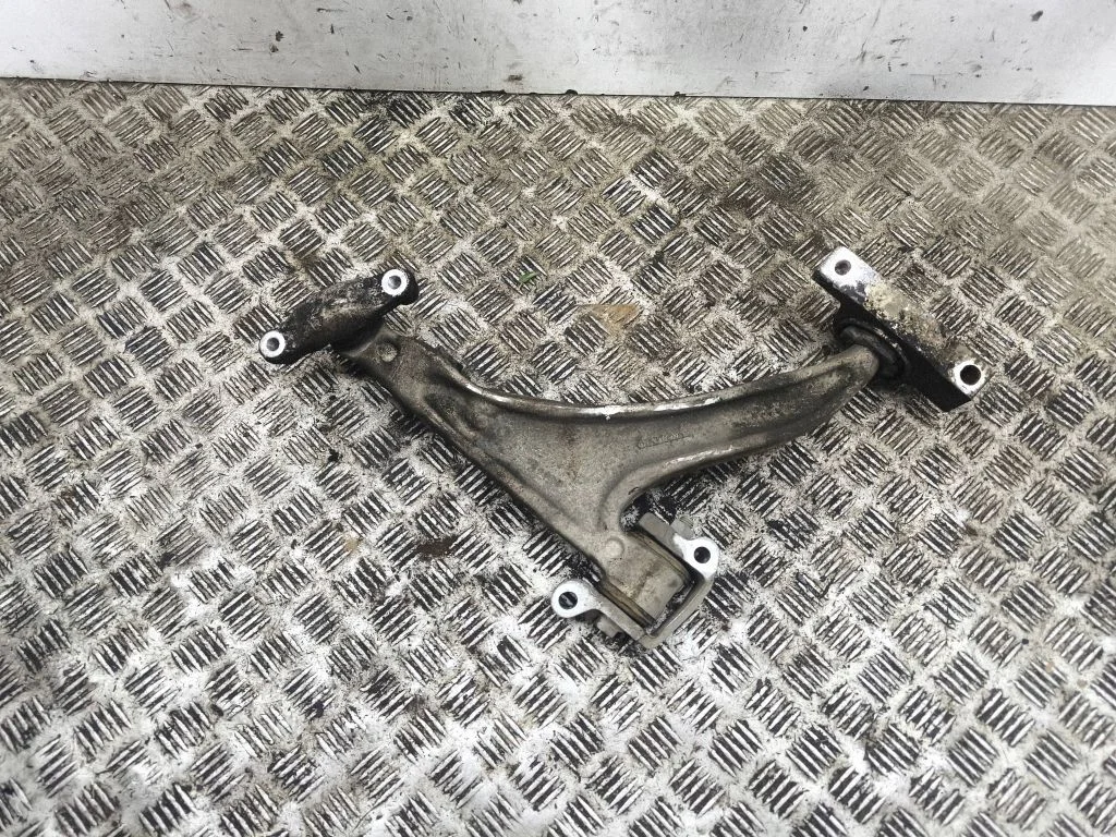 Front lower control arm/wishbone – left