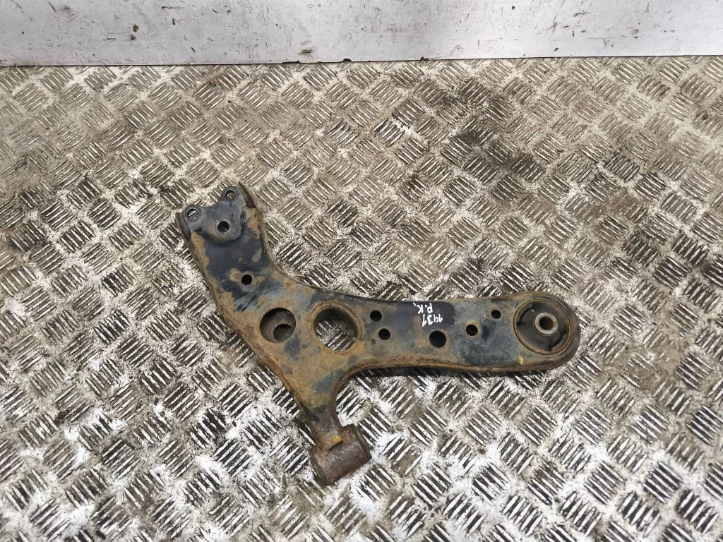 Front lower control arm/wishbone – left
