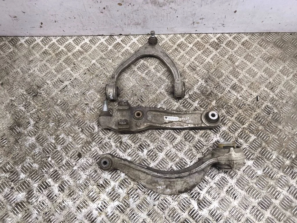 Front lower control arm/wishbone HK833C255BA
