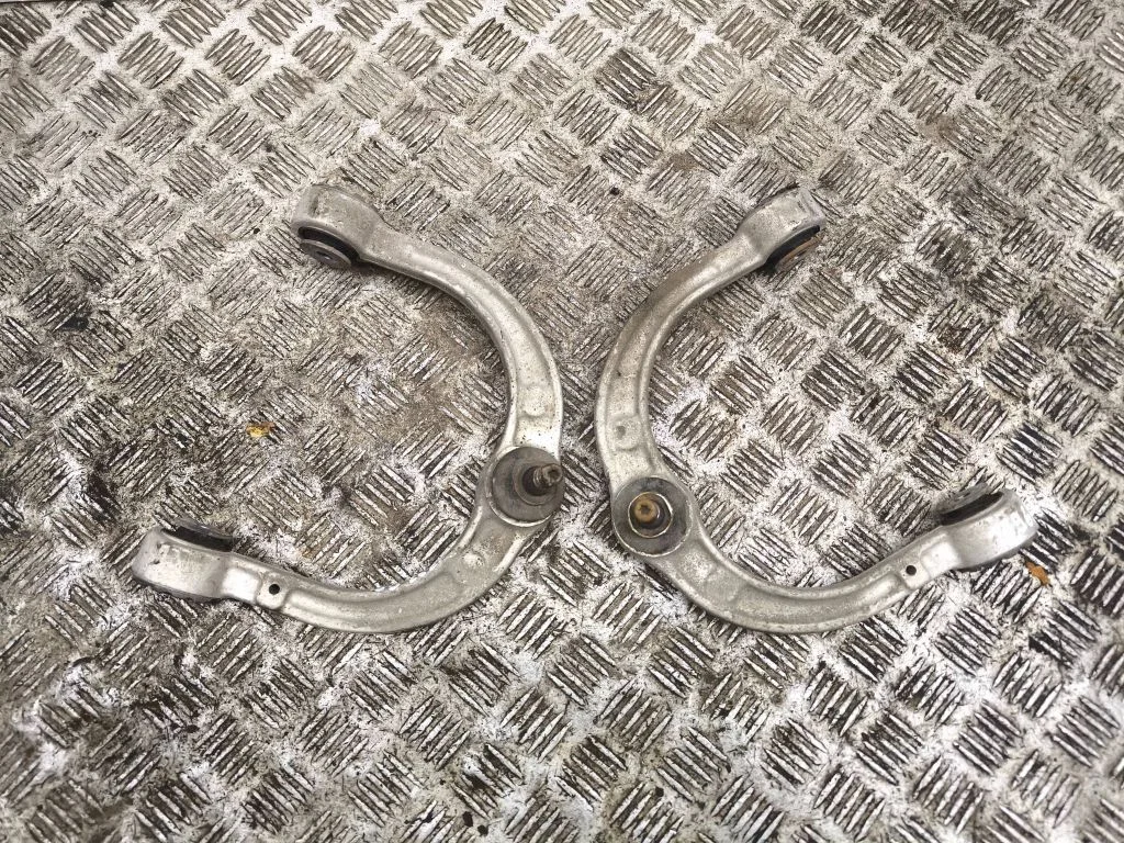 Front lower control arm/wishbone